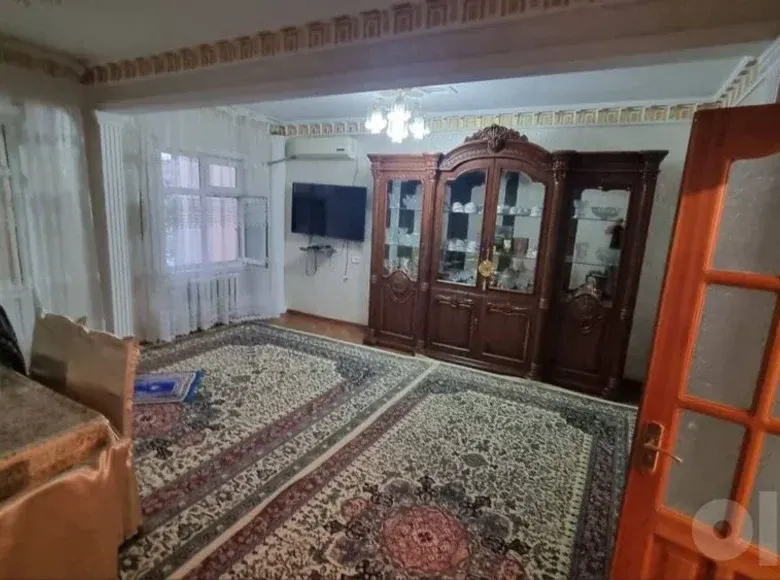 Продаётся 4-комнатная квартира, 93 м², 2/5 этаж — Шайхантахурский район