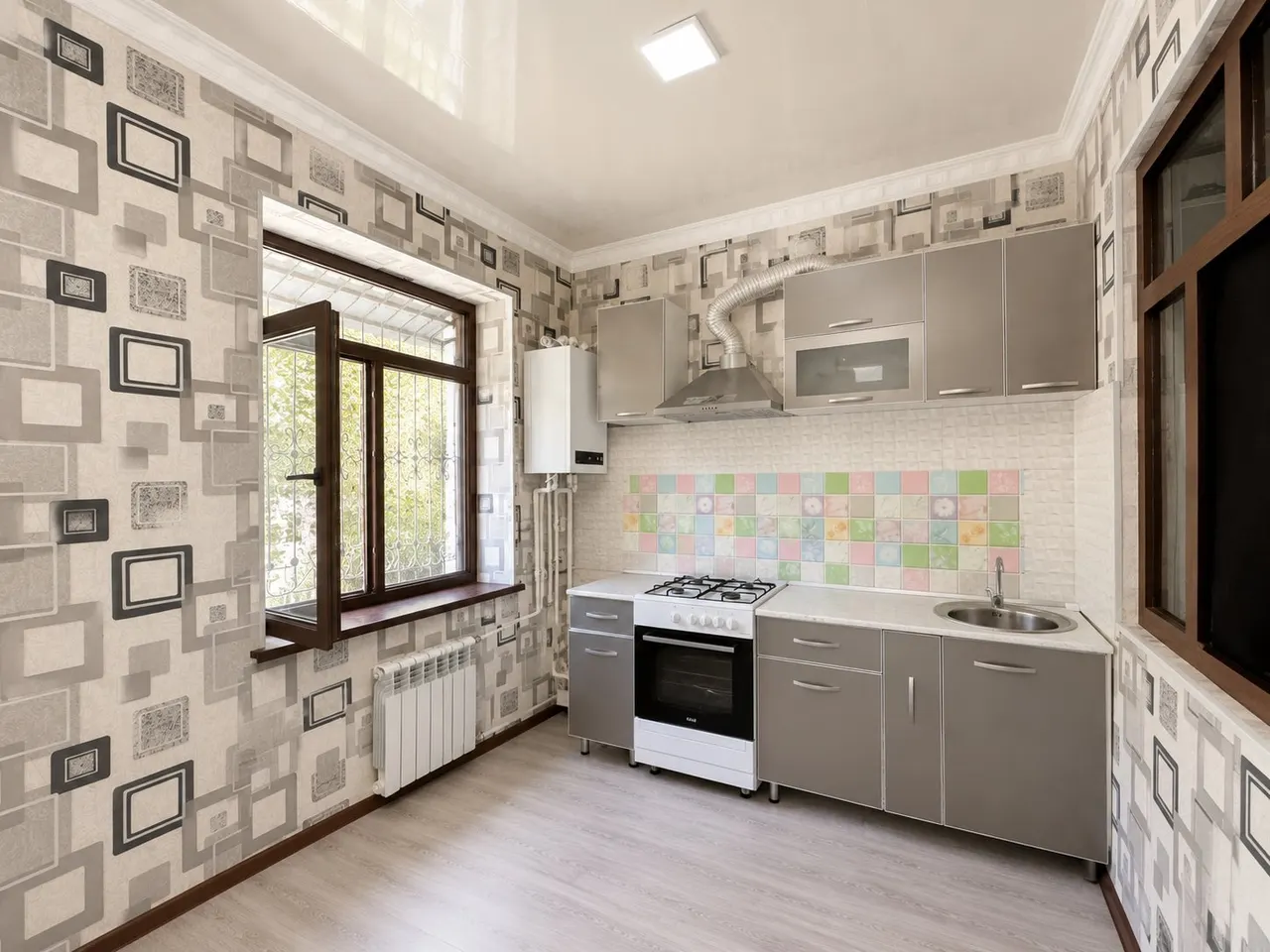 Продаётся 1-комнатная квартира, 43 м², 3/7 этаж — Мирзо-Улугбекский район