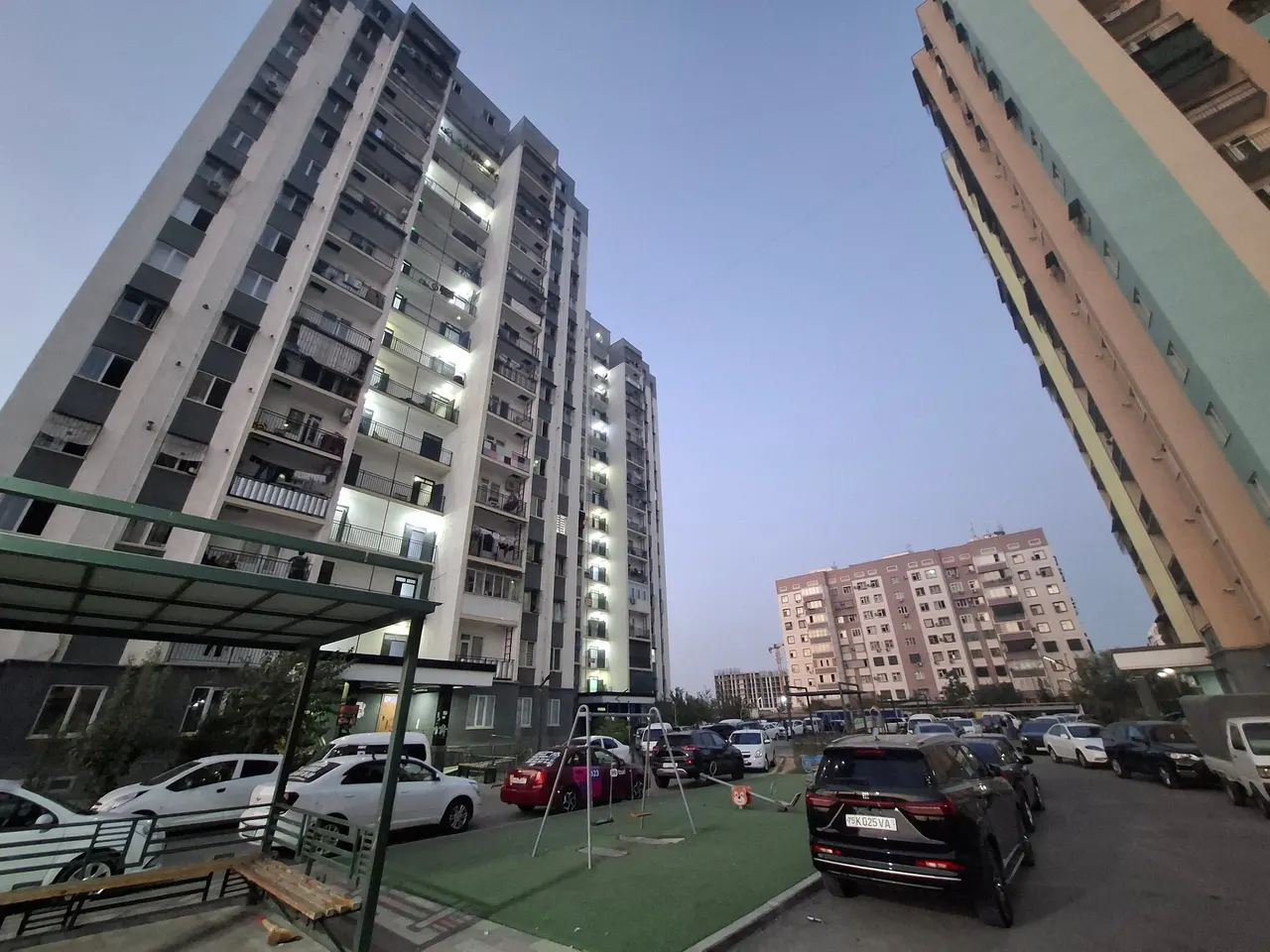Продаётся 2-комнатная квартира, 55 м², 15/16 этаж — Янгихаётский район