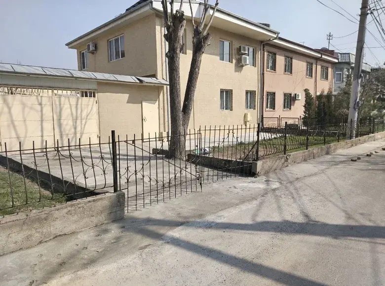 Сотилади 5 хонали ҳовли уй, 4 сотих, 2/2 қават — Чилонзор тумани