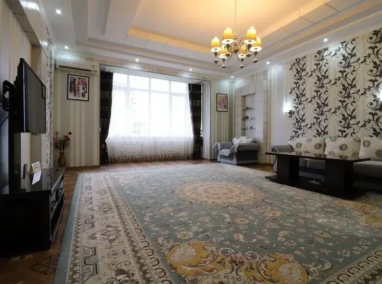 Сотилади 2 хонали квартира, 116 м², 7/9 қават — Миробод тумани