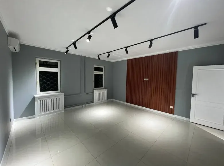 Ижарага берилади тижорат биноси, 173 м² — Юнусобод тумани
