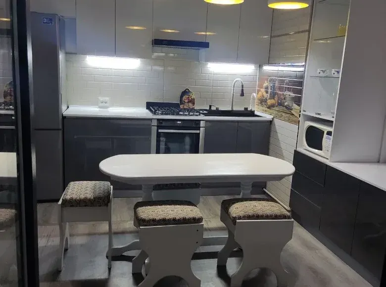 Ижарага берилади 2 хонали квартира, 73 м², 4/9 қават — Яккасарой тумани