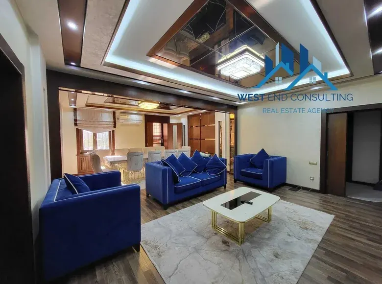 Продаётся 4-комнатная квартира, 135 м², 8/12 этаж — Мирабадский район