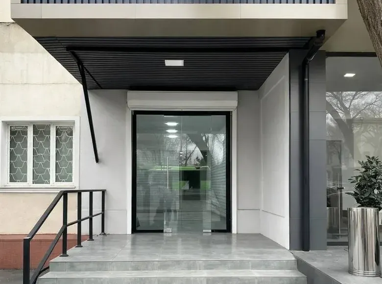 Ижарага берилади тижорат биноси, 70 м² — Яккасарой тумани