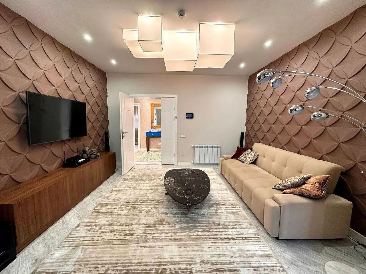 Сдаётся 2-комнатная квартира, 65 м², 1/9 этаж — Мирзо-Улугбекский район