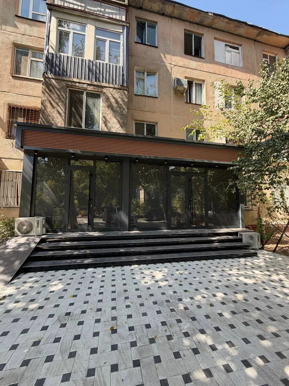 Сотилади тижорат биноси, 37 м², 1/4 қават — Чилонзор тумани