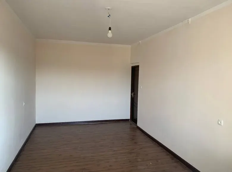Sotiladi 4 xonali kvartira, 90 m², 4/5 qavat — Olmazor tumani