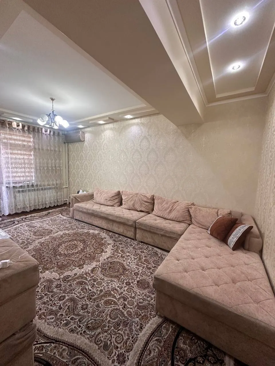 Ижарага берилади 4 хонали квартира, 140 м², 3/8 қават — Олмазор тумани