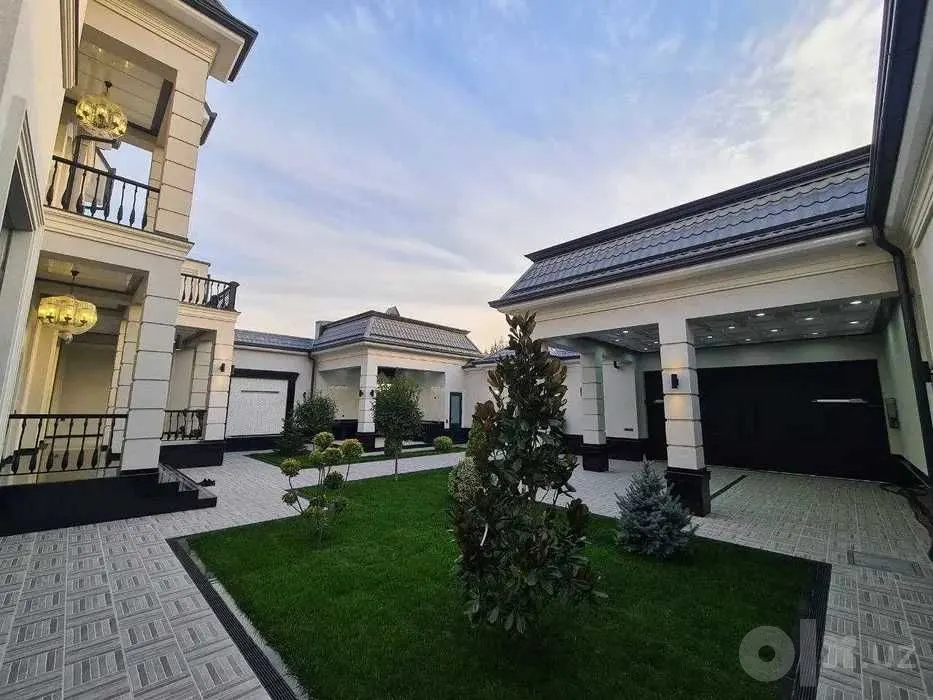 Ижарага берилади 8 хонали ҳовли уй, 7,5 сотих, 750 м², 3 қаватли — Яккасарой тумани