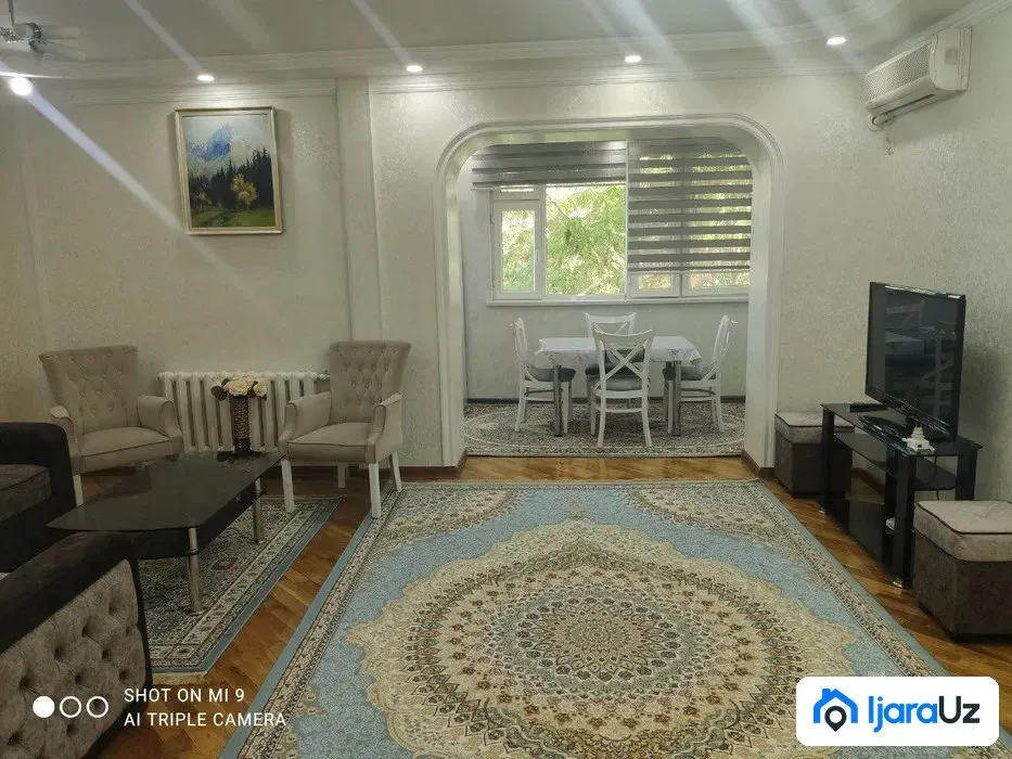 Сдаётся 4-комнатная квартира, 90 м², 3/4 этаж — Яккасарайский район