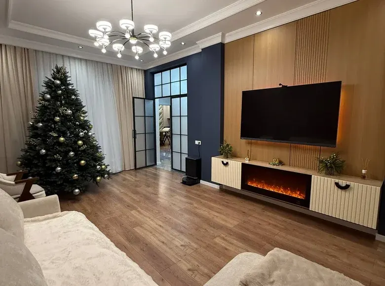 Sotiladi 5 xonali hovli uy, 1.2 sotix, 170 m², 2/2 qavat — Sergeli tumani