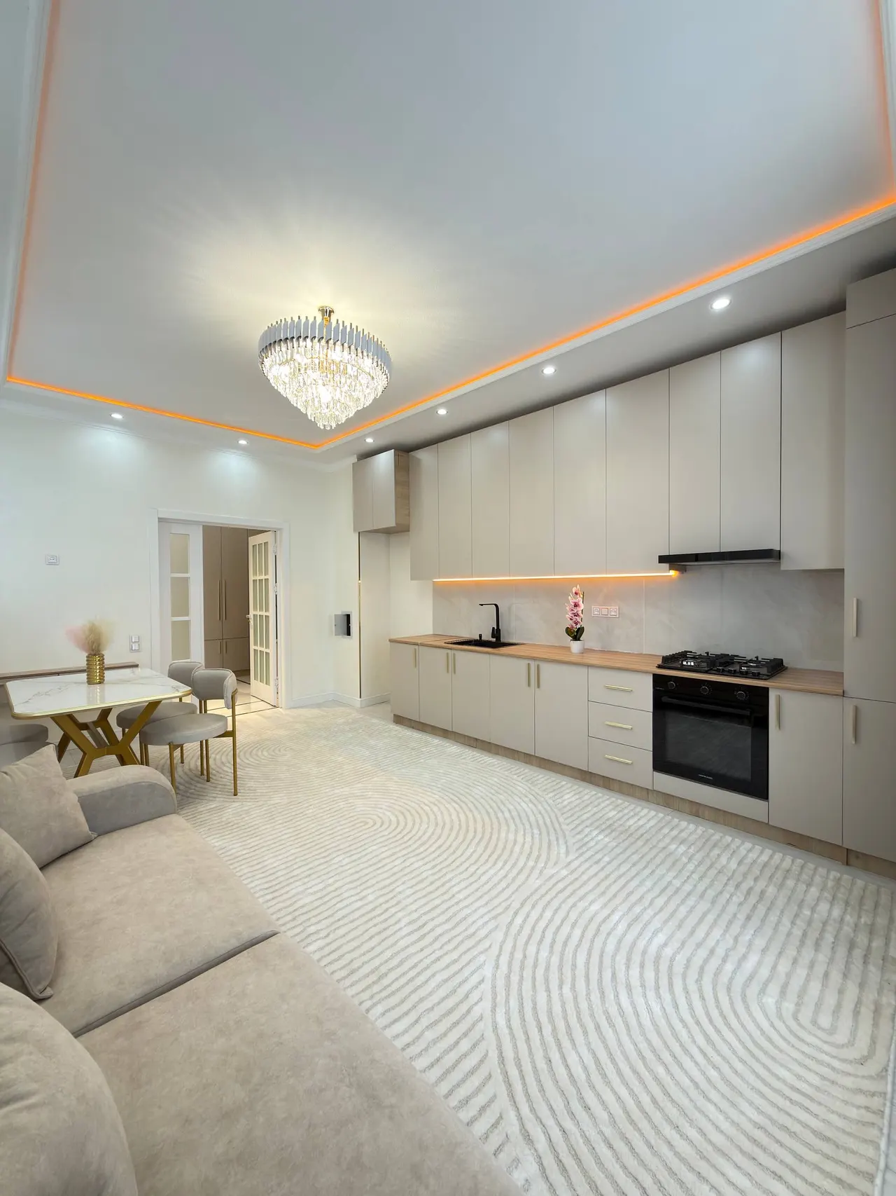 Продаётся 3-комнатная квартира, 108 м², 8/11 этаж — Шайхантахурский район