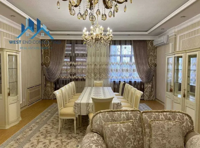 Сдаётся 4-комнатная квартира, 180 м², 4/8 этаж — Мирабадский район