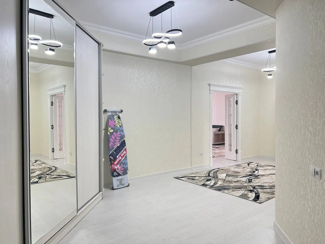 Сдаётся 2-комнатная квартира, 107 м², 4/6 этаж — Мирабадский район
