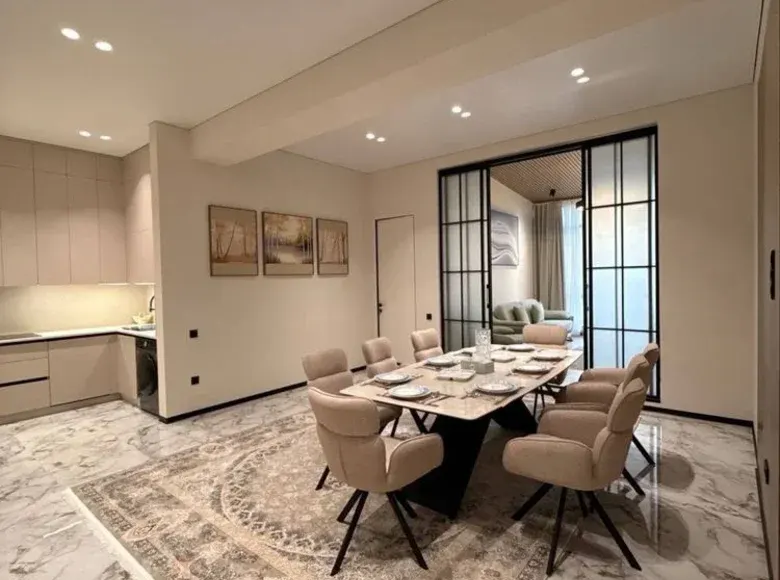 Сотилади 5 хонали квартира, 120 м², 10/10 қават — Мирзо Улуғбек тумани