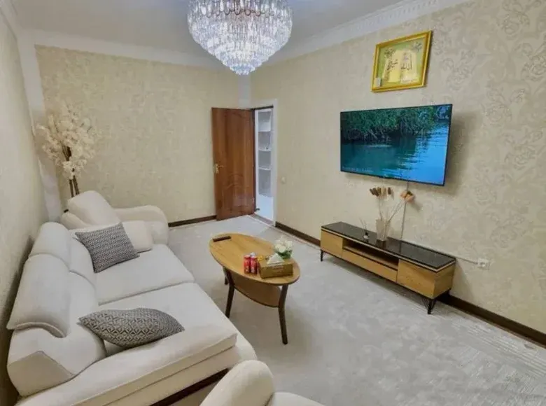 Продаётся 3-комнатная квартира, 71 м², 3/7 этаж — Шайхантахурский район