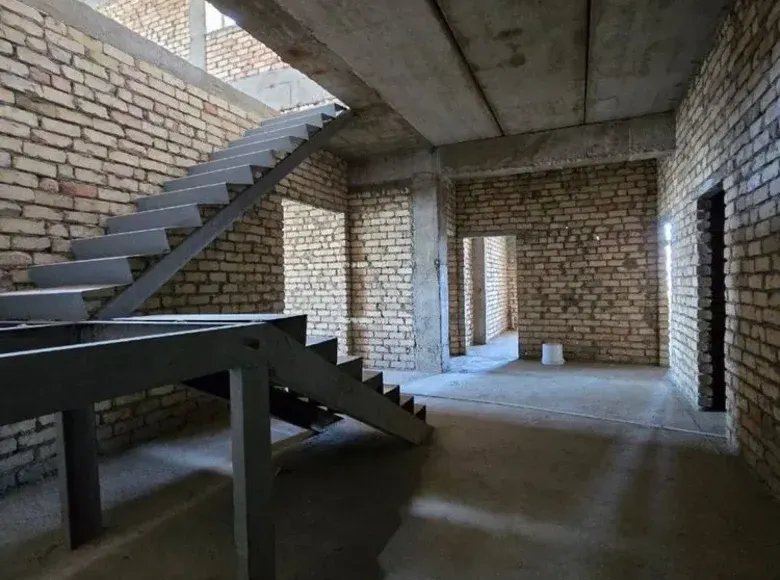 Продаётся 10-комнатная квартира, 411 м², 8/9 этаж — Чиланзарский район