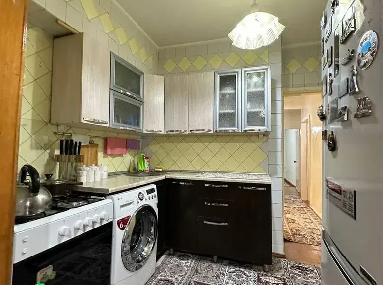 Продаётся 3-комнатная квартира, 70 м², 4/4 этаж — Юнусабадский район