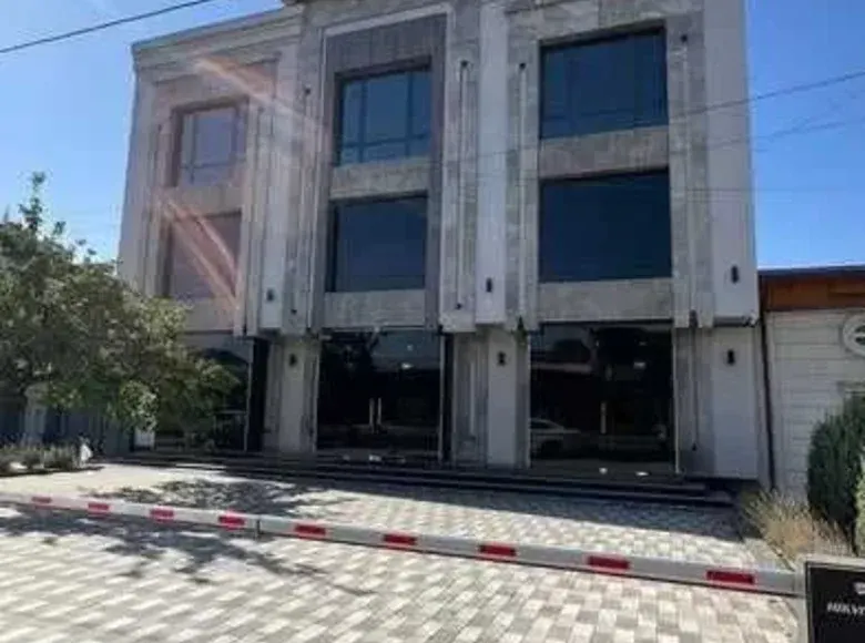 Продаётся коммерческое помещение, 957 м², 1/4 этаж — Учтепинский район