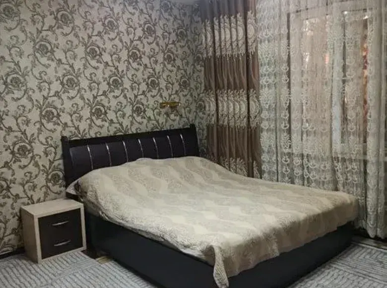 Sotiladi 1 xonali kvartira, 46 m², 1/3 qavat — Toshkent shahri