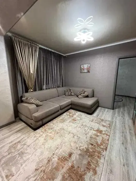 Kunlik ijaraga 2 xonali kvartira, 70 m², 7/9 qavat — Yakkasaroy tumani