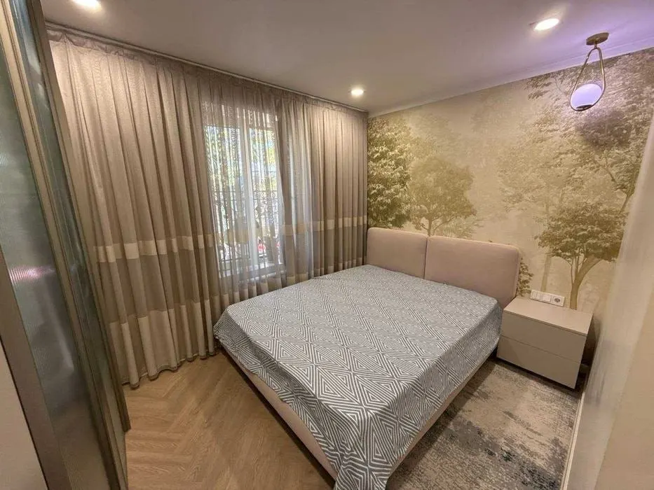 Сотилади 4 хонали квартира, 92 м², 4/4 қават — Мирзо Улуғбек тумани