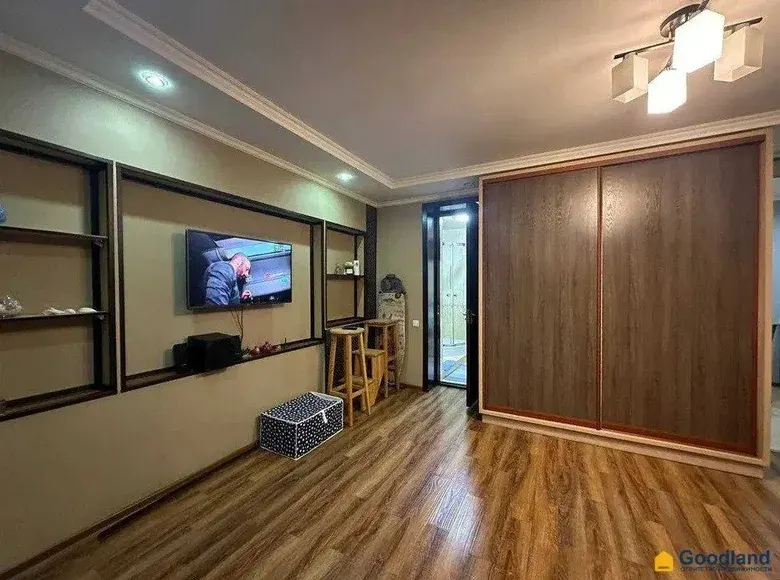 Sotiladi 1 xonali kvartira, 42 m², 1/5 qavat — Yakkasaroy tumani