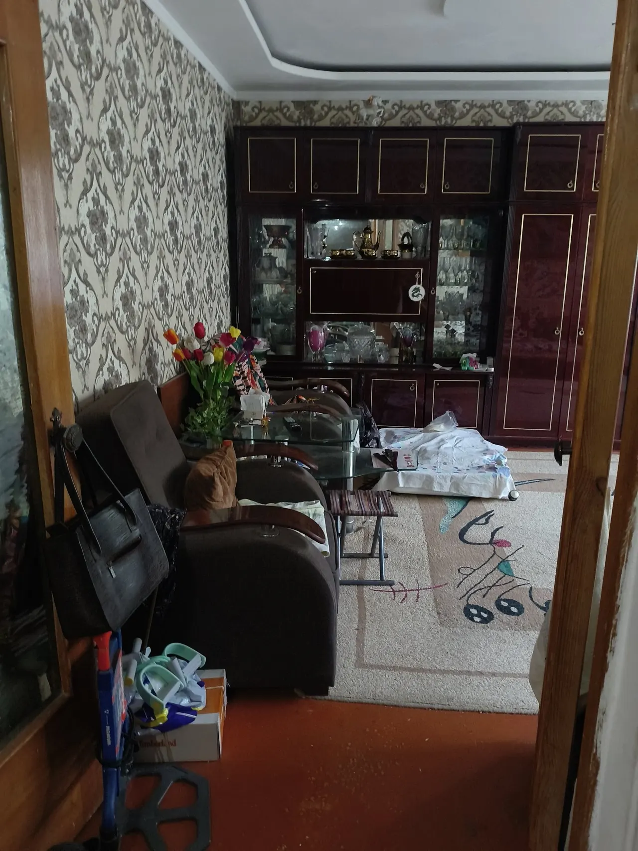 Sotiladi 4 xonali kvartira, 90 m², 1/4 qavat — Mirobod tumani
