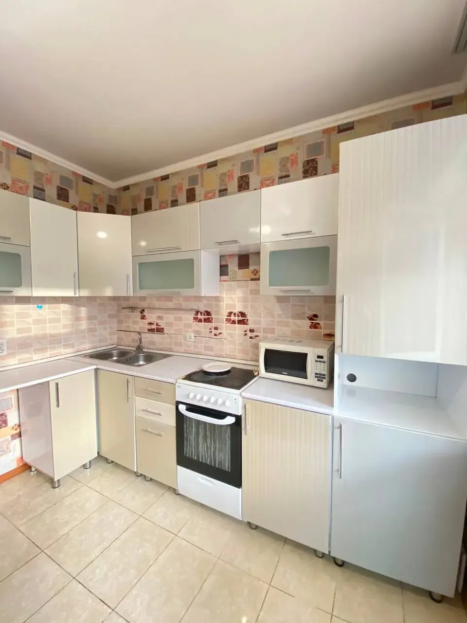 Сотилади 3 хонали квартира, 70 м², 4/5 қават — Олмазор тумани