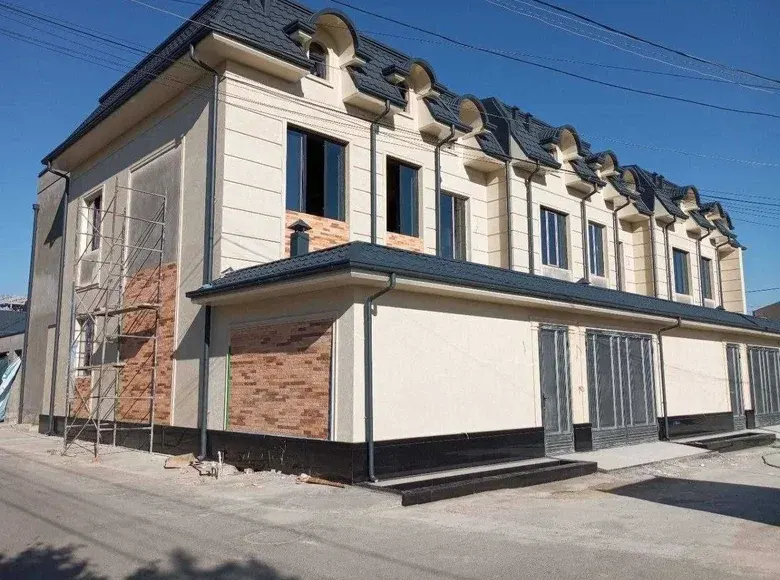 Сотилади 5 хонали ҳовли уй, 3.3 сотих — Миробод тумани