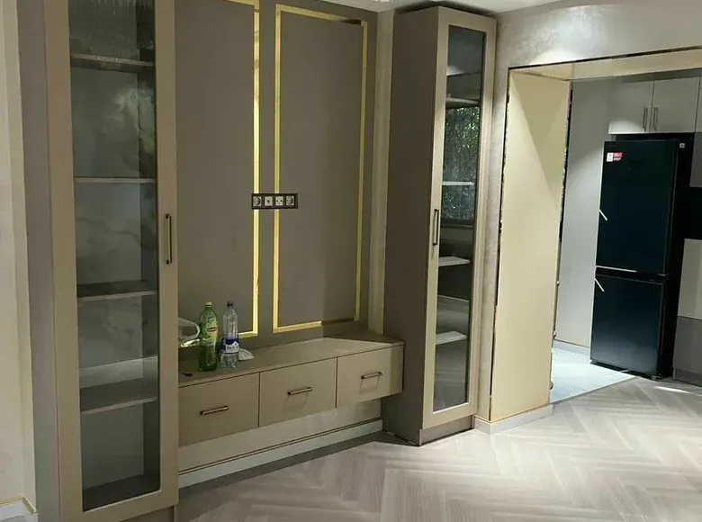 Сотилади 2 хонали квартира, 48 м², 2/4 қават — Мирзо Улуғбек тумани