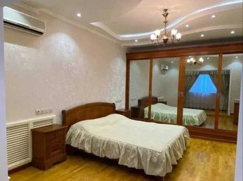 Ижарага берилади 3 хонали квартира, 115 м², 4/4 қават — Мирзо Улуғбек тумани