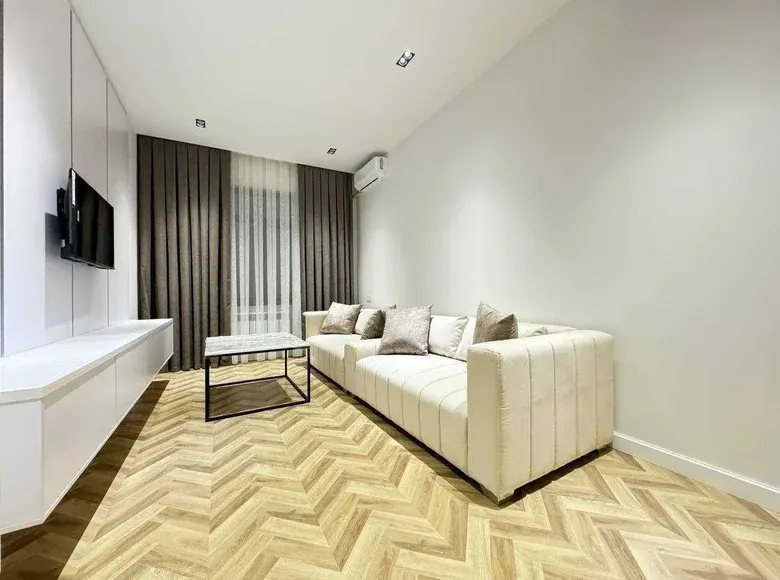Sotiladi 2 xonali kvartira, 80 m², 7/7 qavat — Mirzo Ulugʻbek tumani