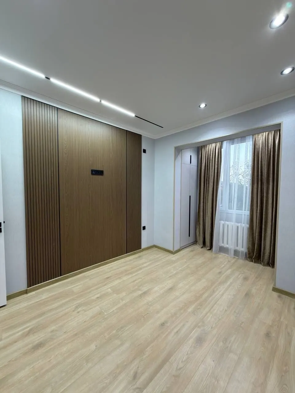 Продаётся 2-комнатная квартира, 57 м², 3/4 этаж — Юнусабадский район