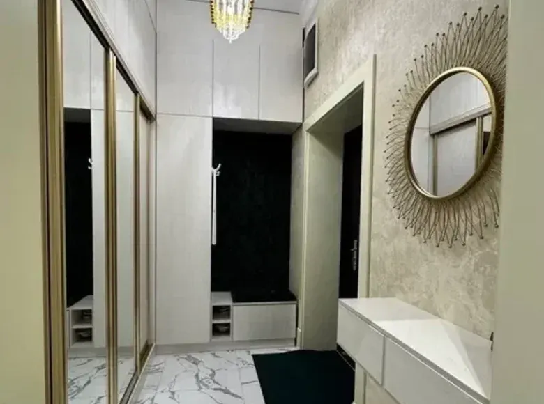 Продаётся 4-комнатная квартира, 138 м², 8/11 этаж — Мирзо-Улугбекский район