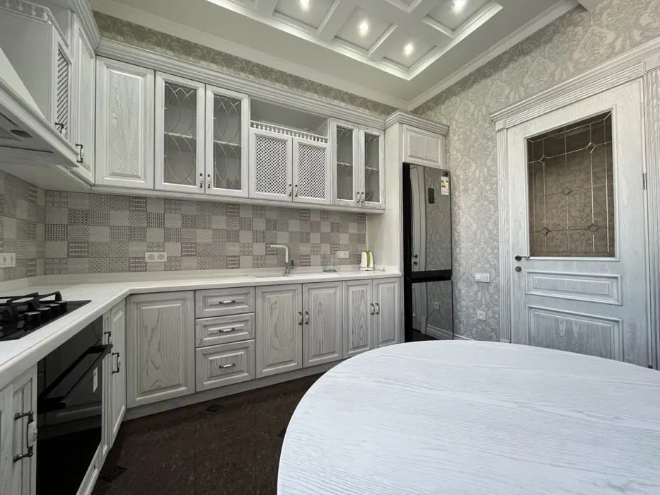 Сдаётся 3-комнатная квартира, 100 м², 4/8 этаж — Яккасарайский район