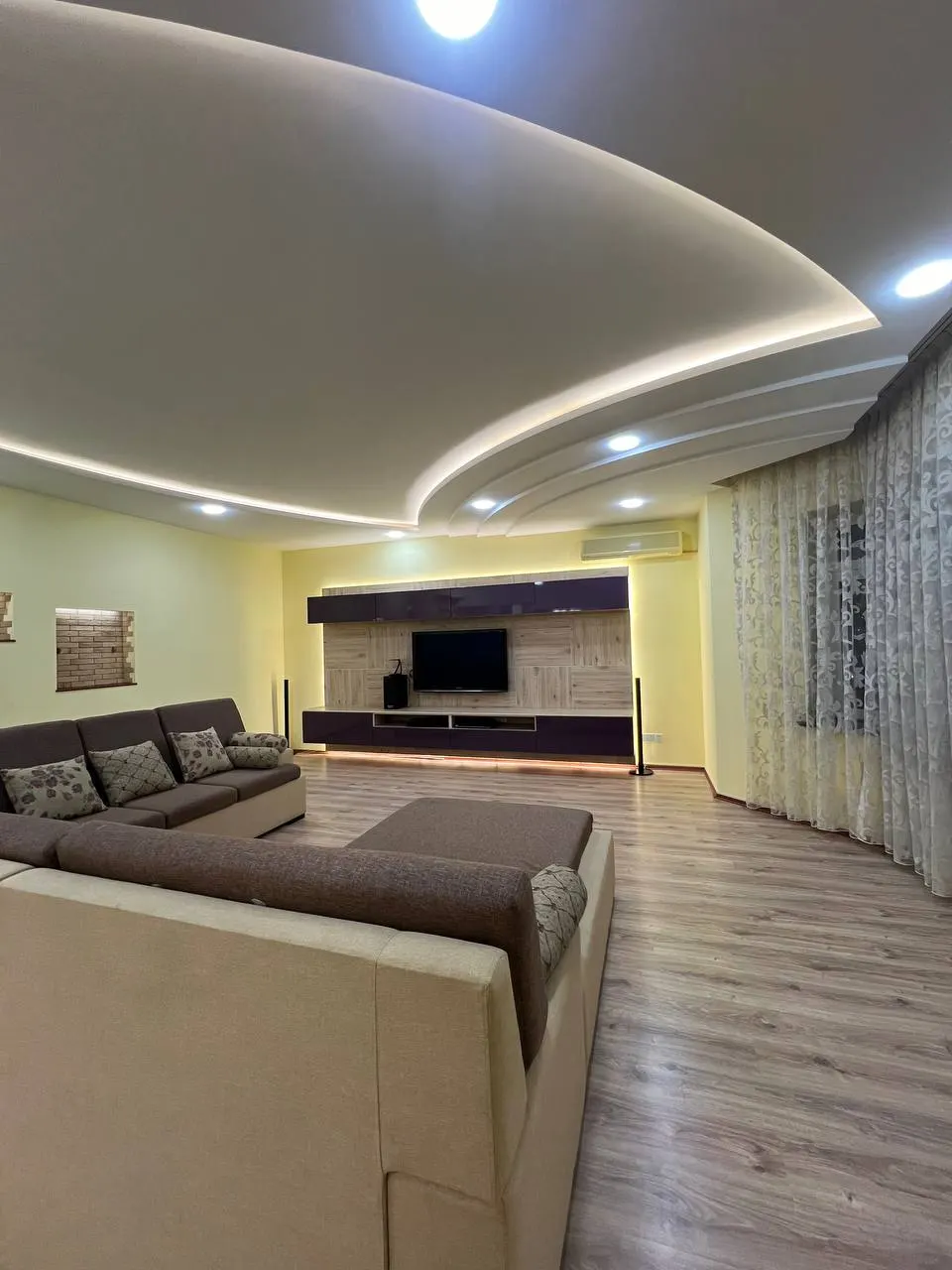 Ijaraga beriladi 4 xonali kvartira, 290 m², 2/8 qavat — Mirobod tumani