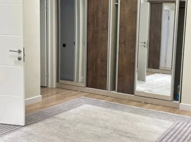 Продаётся 3-комнатная квартира, 110 м², 3/10 этаж — Мирабадский район