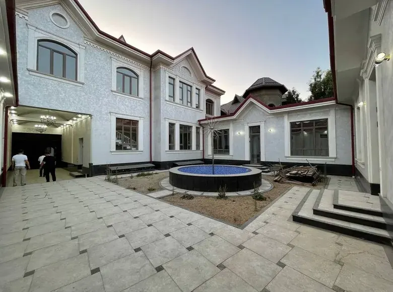 Сотилади 10 хонали ҳовли уй, 700 м² — Олмазор тумани