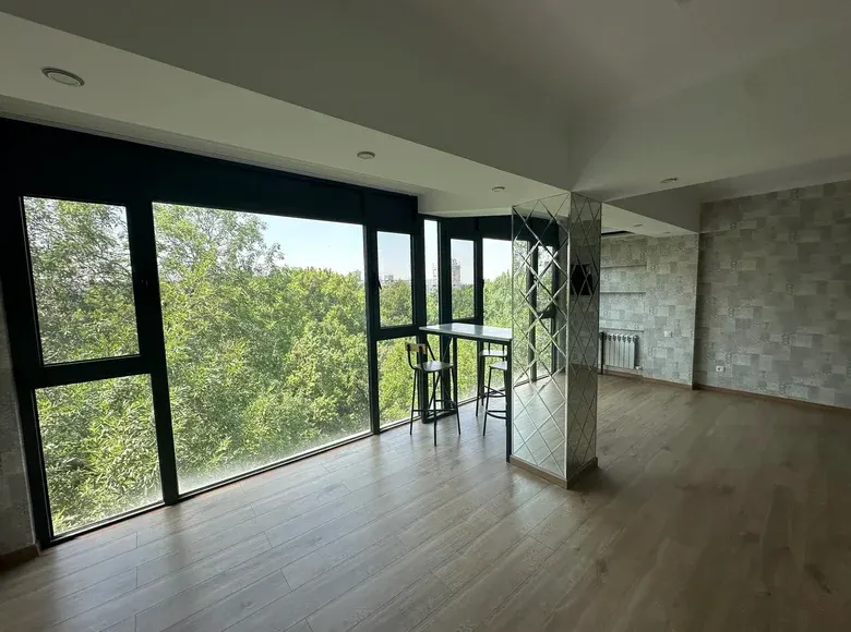 Продаётся 2-комнатная квартира, 50 м², 9/9 этаж — Мирабадский район