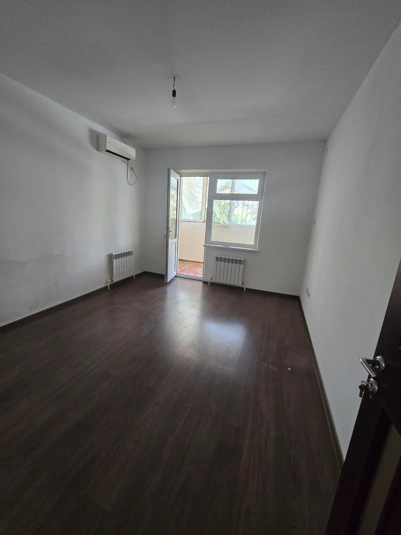 Сотилади 2 хонали квартира, 60 м², 1/9 қават — Сергели тумани