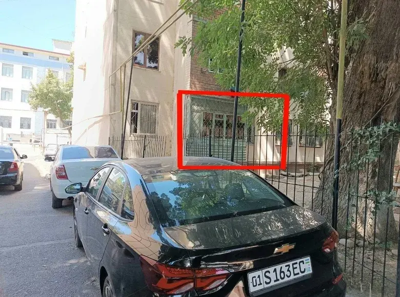 Сотилади 1 хонали квартира, 35 м², 1/4 қават — Яккасарой тумани
