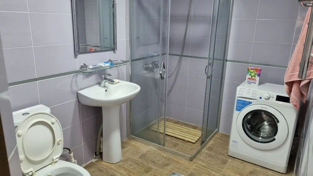 Сдаётся 4-комнатная квартира, 90 м², 1/4 этаж — Юнусабадский район