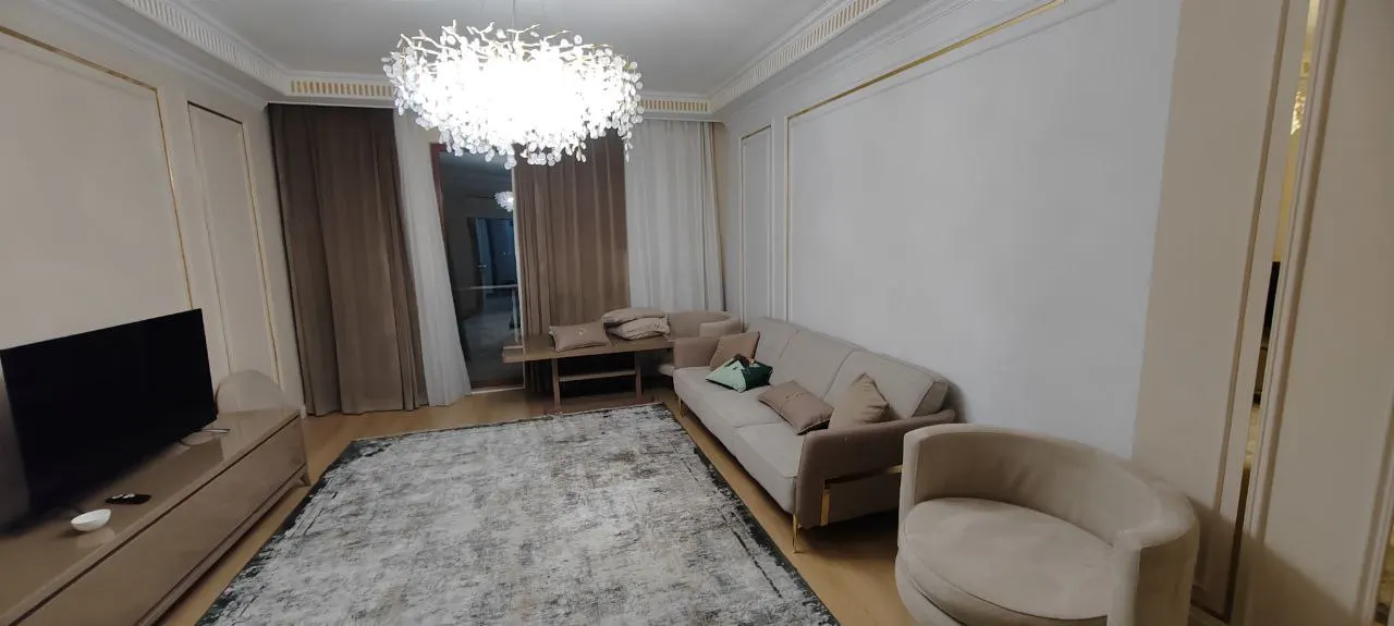 Сдаётся 3-комнатная квартира, 95 м², 5/9 этаж — Яккасарайский район