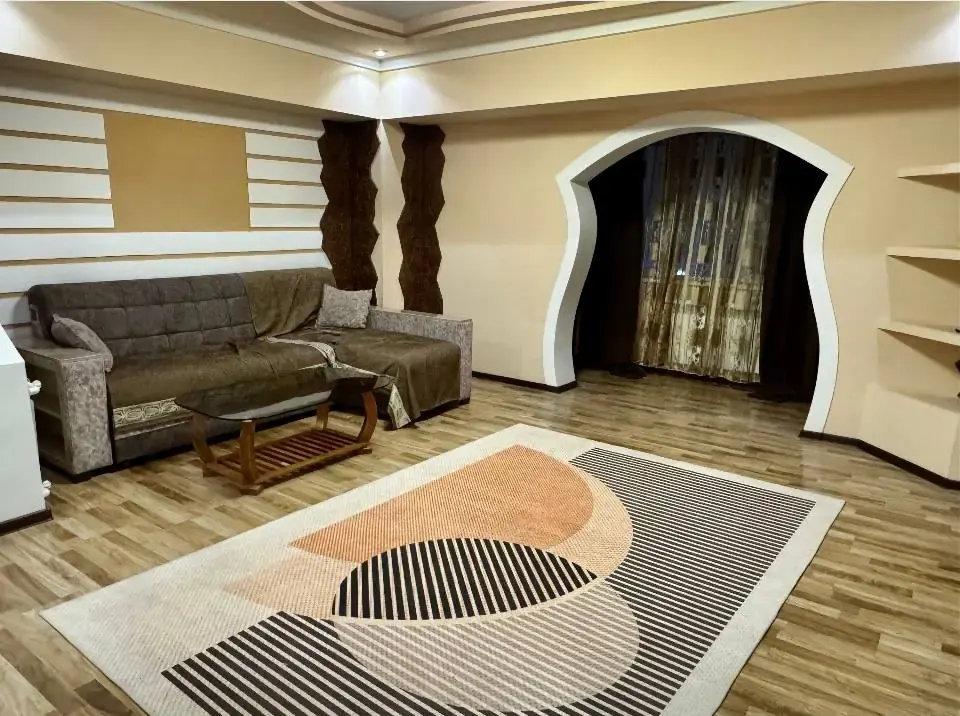Сотилади 2 хонали квартира, 70 м², 8/9 қават — Миробод тумани