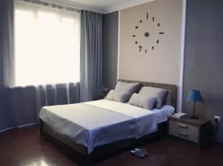Сдаётся комната, 40 м², 3/5 этаж — Мирабадский район