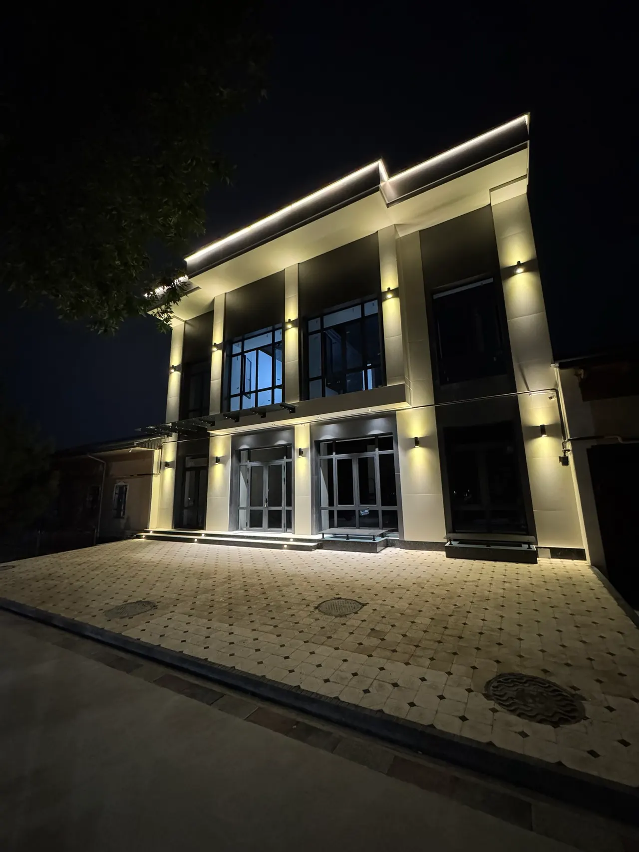 Ижарага берилади тижорат биноси, 1100 м² — Яшнобод тумани