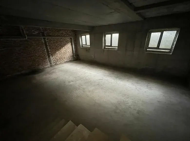 Sotiladi kvartira, 65 m² — Mirzo Ulugʻbek tumani