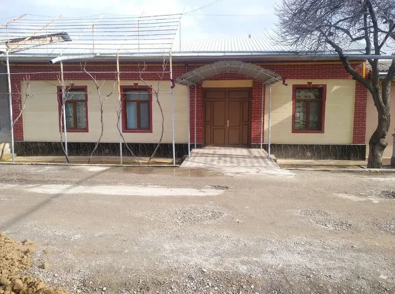 Sotiladi 4 xonali hovli uy — Yunusobod tumani